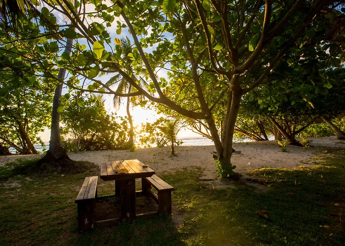 D'anse Forbans Selfcatering Takamaka