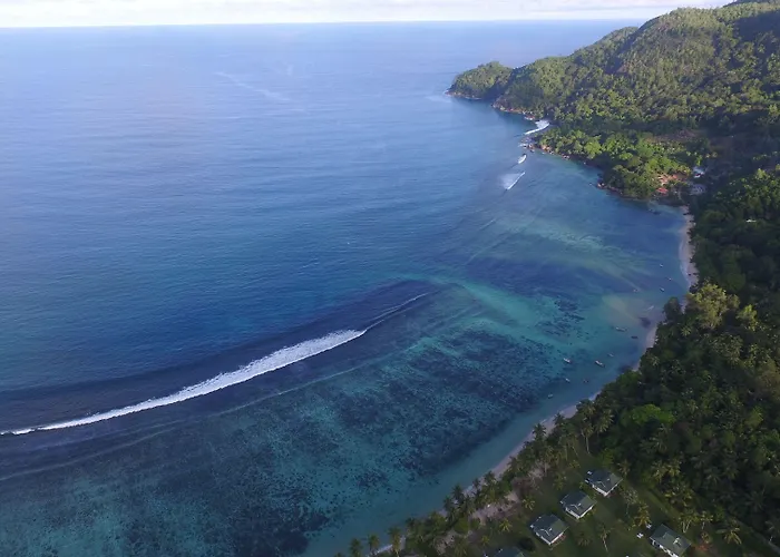 D'anse Forbans Selfcatering Chalet Takamaka