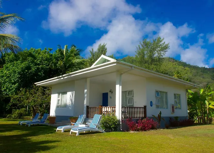 D'anse Forbans Selfcatering Chalet Takamaka
